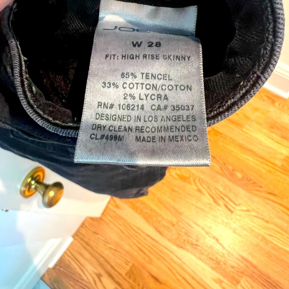 Joe’s Jeans Black Distressed hem Skinny Jeans, 28 - Picture 4 of 4